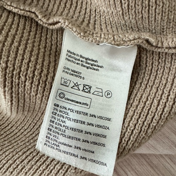 3/4 Sleeve Knit Sweater - Picture 3 of 3